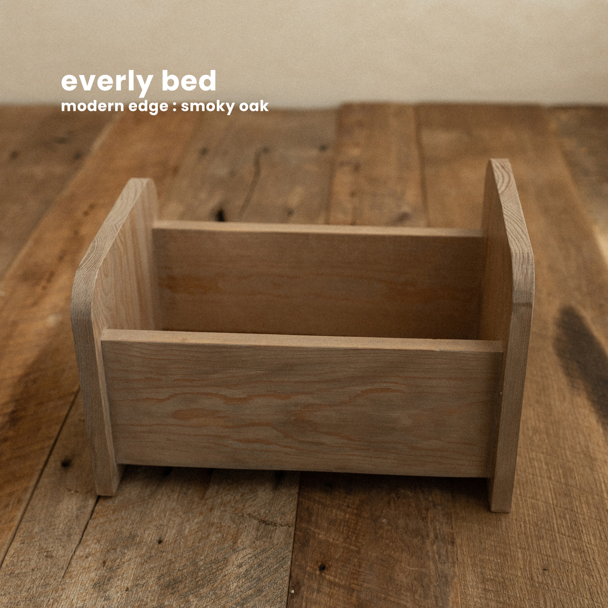 EVERLY BED : modern edge {smoky oak}