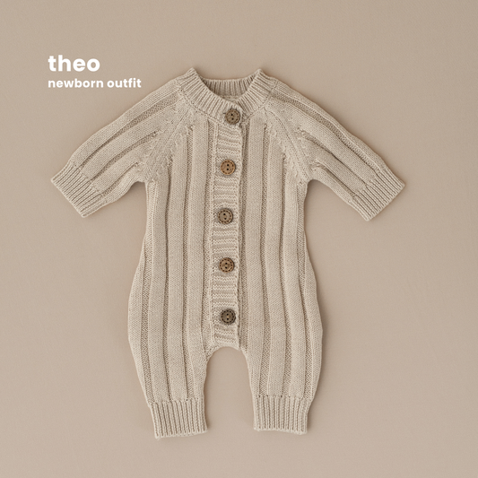 THEO COLLECTION : LIGHT ALMOND