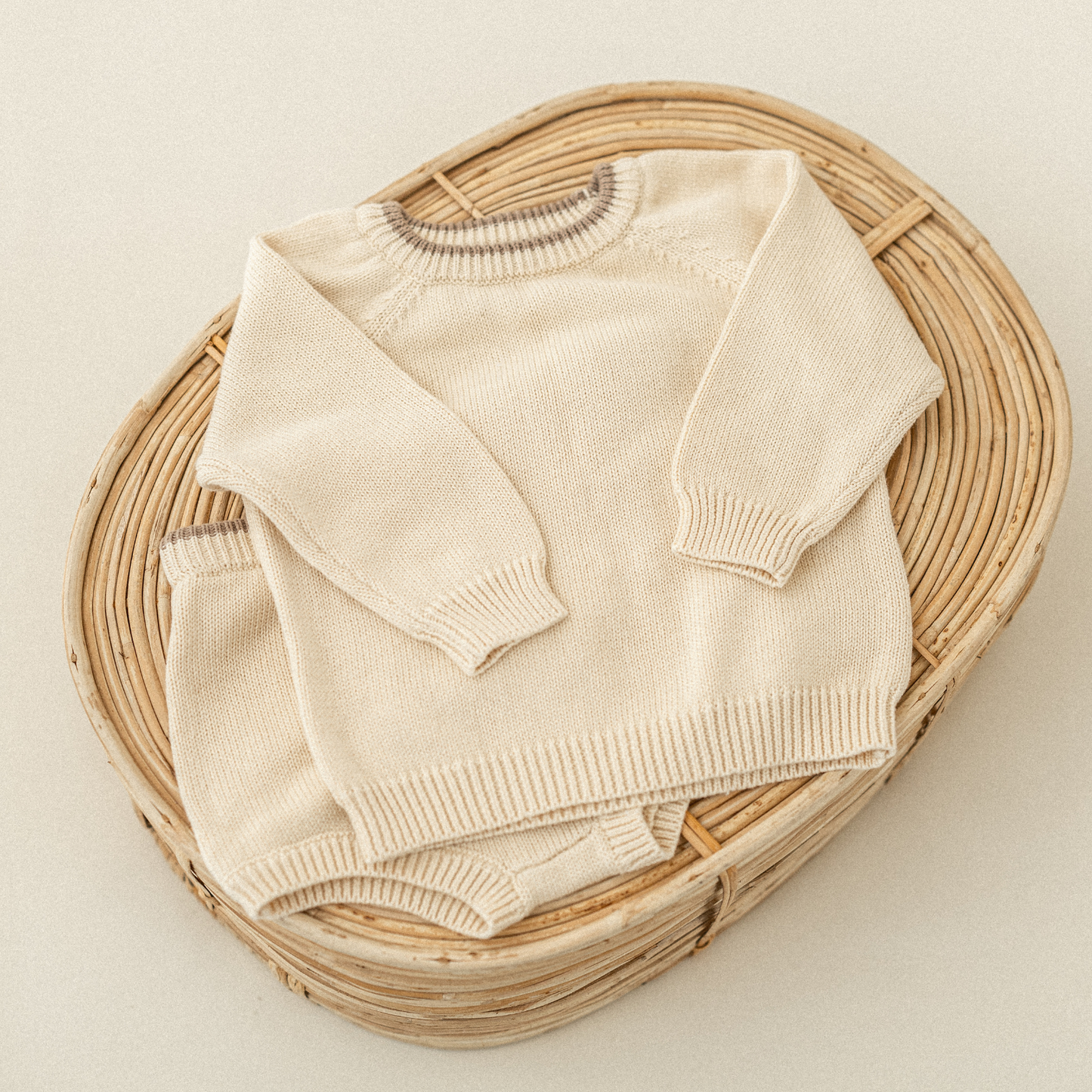 DESTASH - sitter outfits
