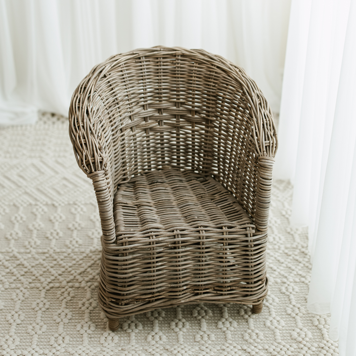 destash wicker chair