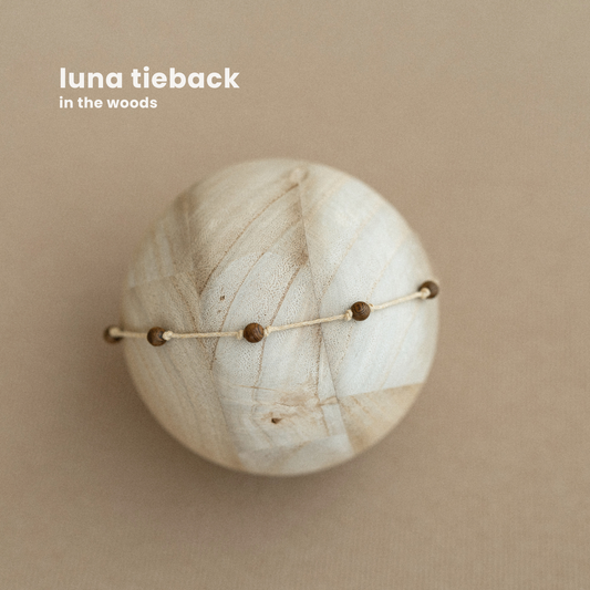 LUNA TIEBACK : in the woods