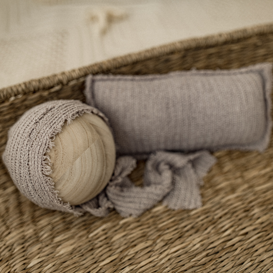 pillow + bonnet greige