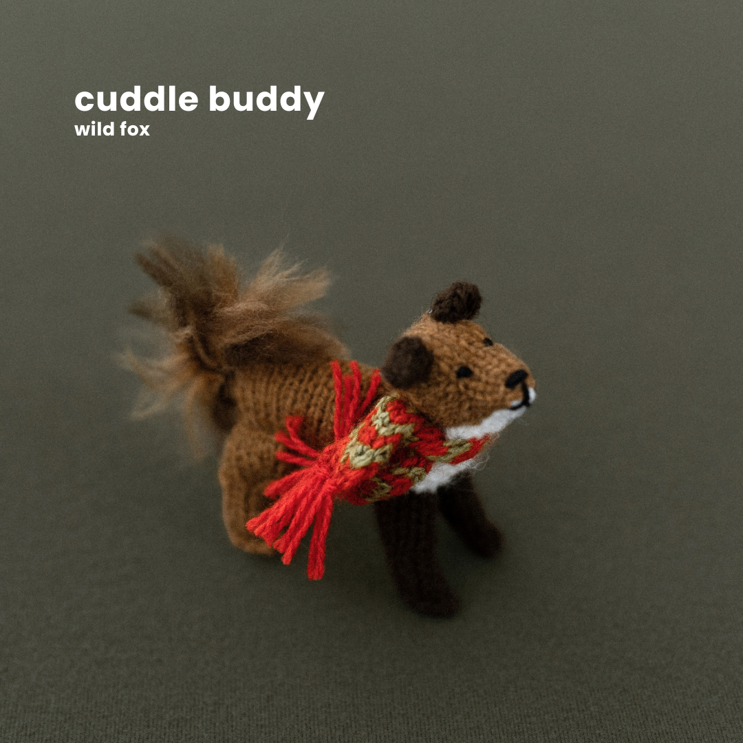 CUDDLE BUDDY : wild fox