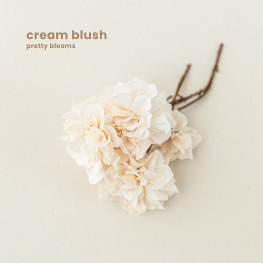 PRETTY BLOOMS : cream blush