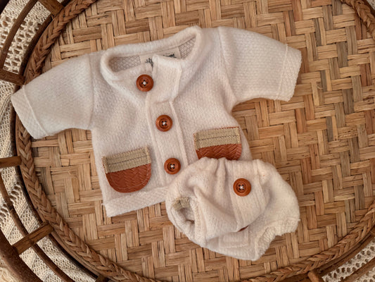 newborn outfit by threads and evergreen